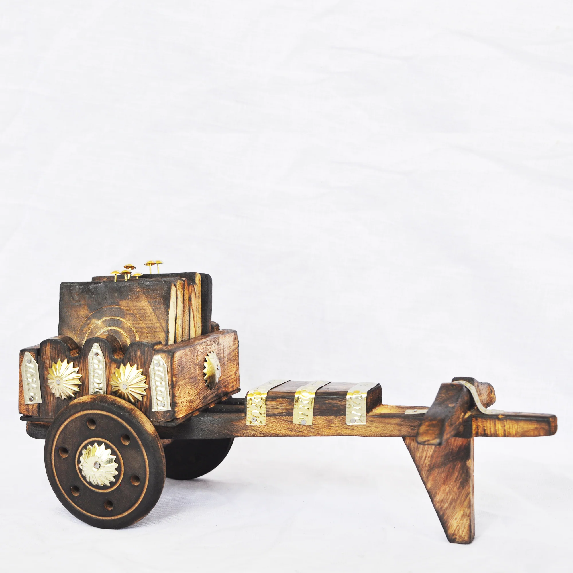 Wooden Beautiful Bullock Cart Shape Tea Coffee Coasters Set Of 6 Secondary image