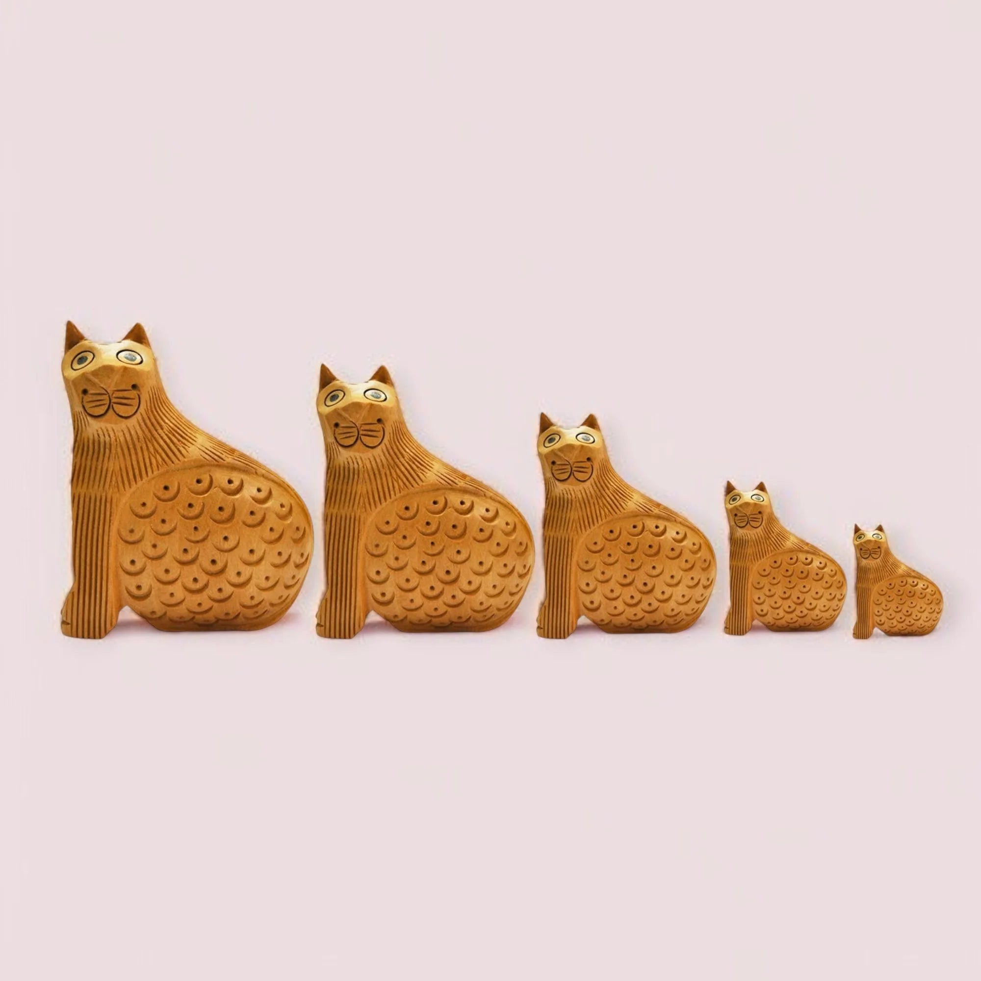 Wooden Cat Set Carving Antique Showpiece Set Of 5 Pcs