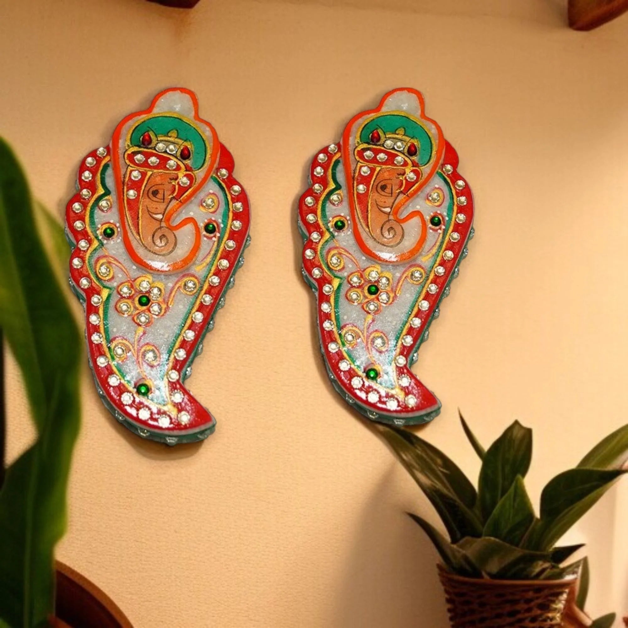 Handmade Marble Kundan Work Ganesha With Leaf Roli Sindoor Chopra Vase - pair Main image