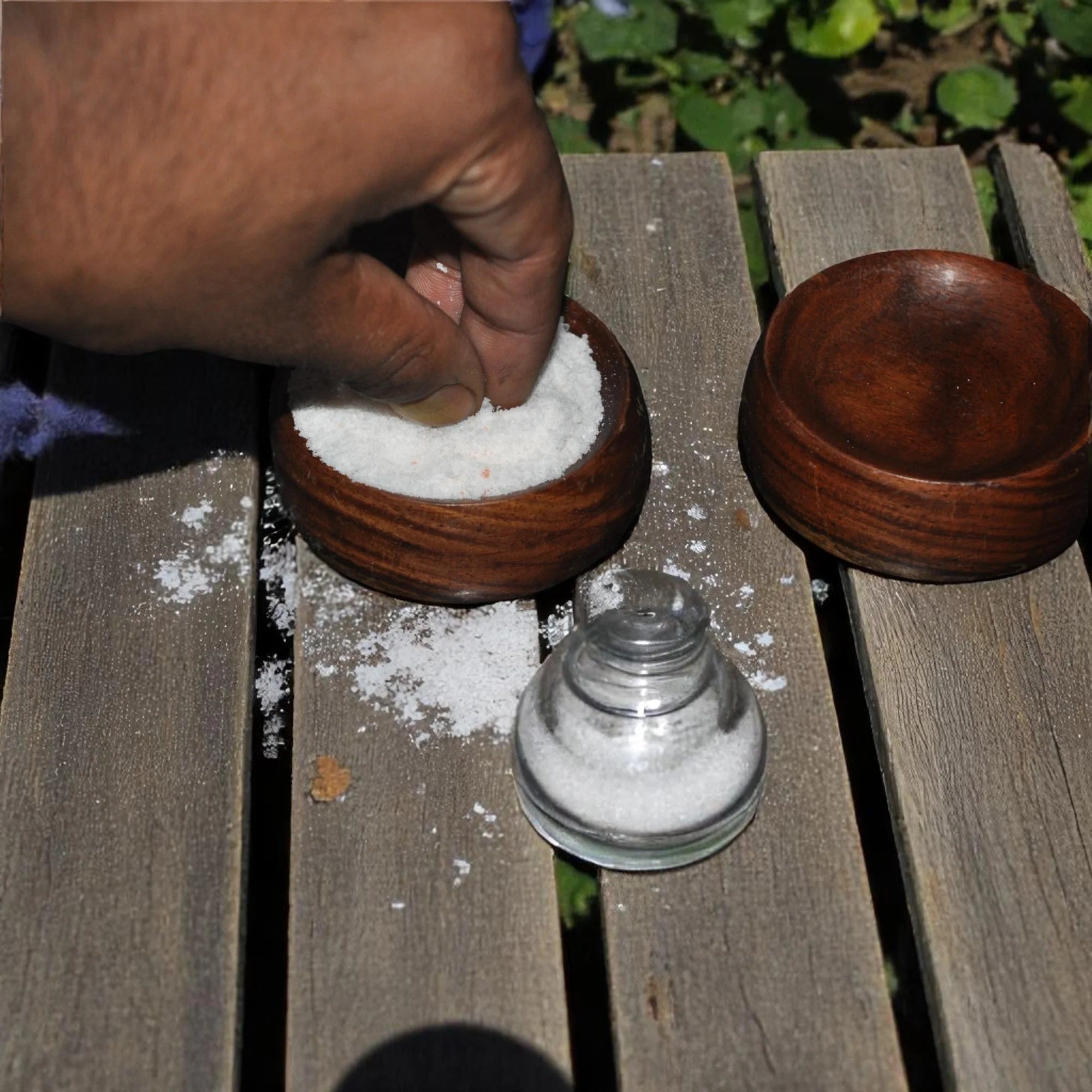 Wooden Bowl Salt & Pepper Main image