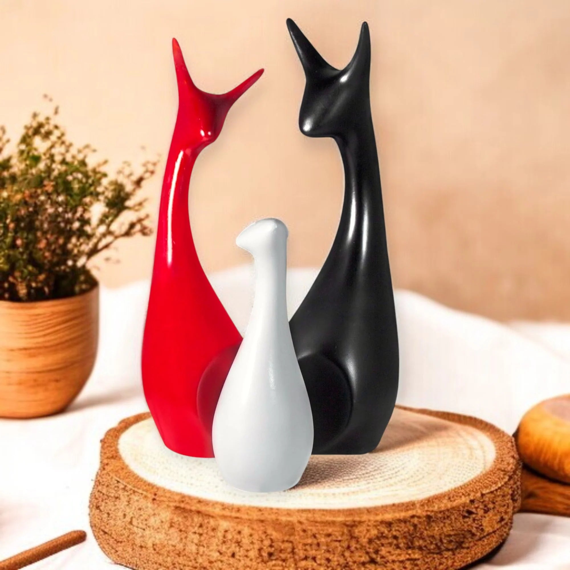 polyresin Endearing Deer Statues Family Showpiece Set of 3